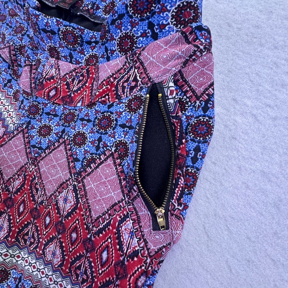 Hot Kiss Pants Women's 1X Stretchy Geometric Elastic Waist Zip Pockets Blue Red - Picture 7 of 9